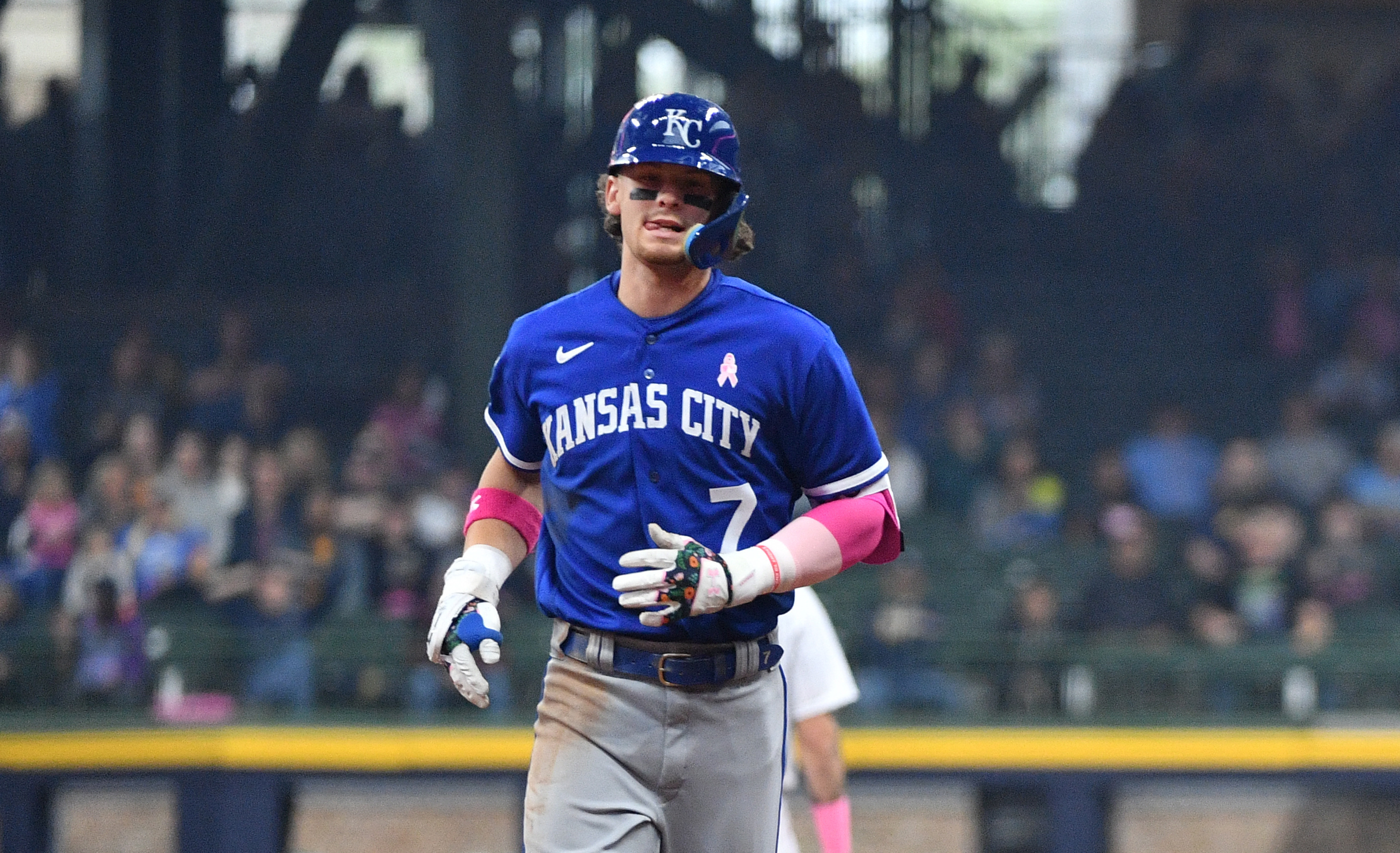 Brewers Beat Royals On Turang's Game-Winning Bunt Brewers Beat Royals On Turang's Game-Winning Bunt