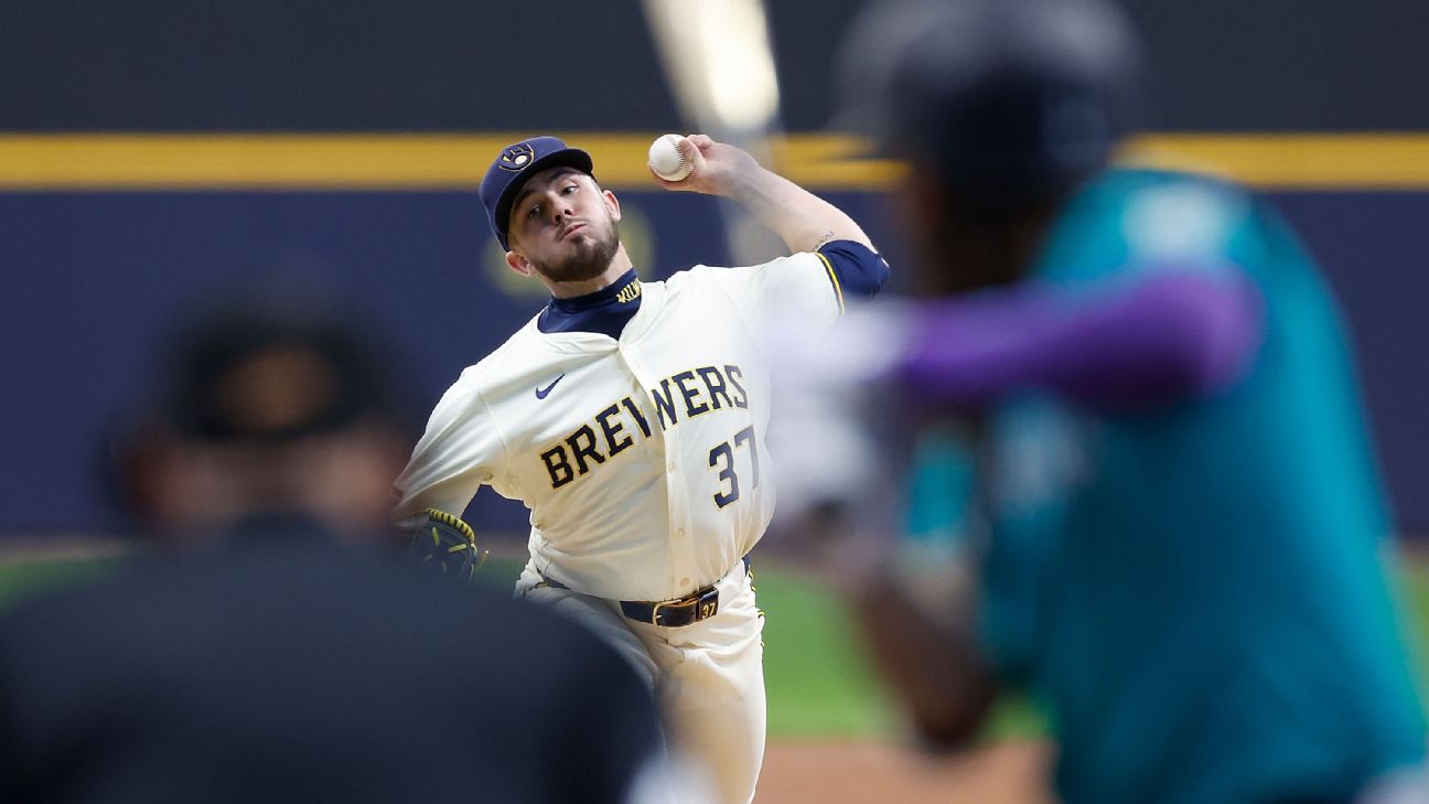 Brewers Beat Royals With 11th Inning Walk-Off Bunt Brewers Beat Royals With 11th Inning Walk-Off Bunt