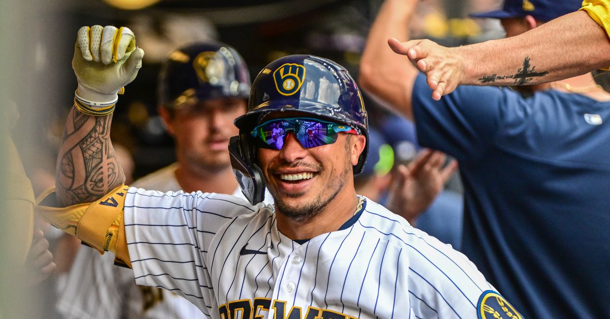 Brewers Defeat Cubs 9-7: Strong Winds Favor Brewers Brewers Defeat Cubs 9-7: Strong Winds Favor Brewers