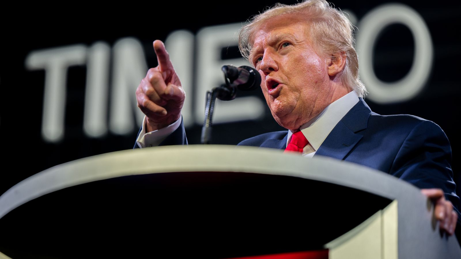 Trump Lawsuit Leads To 60 Minutes Executive Producer Resignation Over Editorial Independence Trump Lawsuit Leads To 60 Minutes Executive Producer Resignation Over Editorial Independence