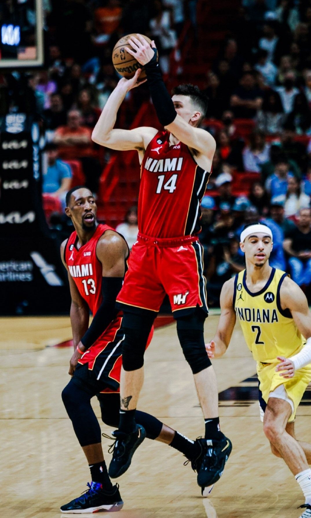Tyler Herro Wins 3-Point Contest: Cavs Duo Dominates Skills Challenge Tyler Herro Wins 3-Point Contest: Cavs Duo Dominates Skills Challenge