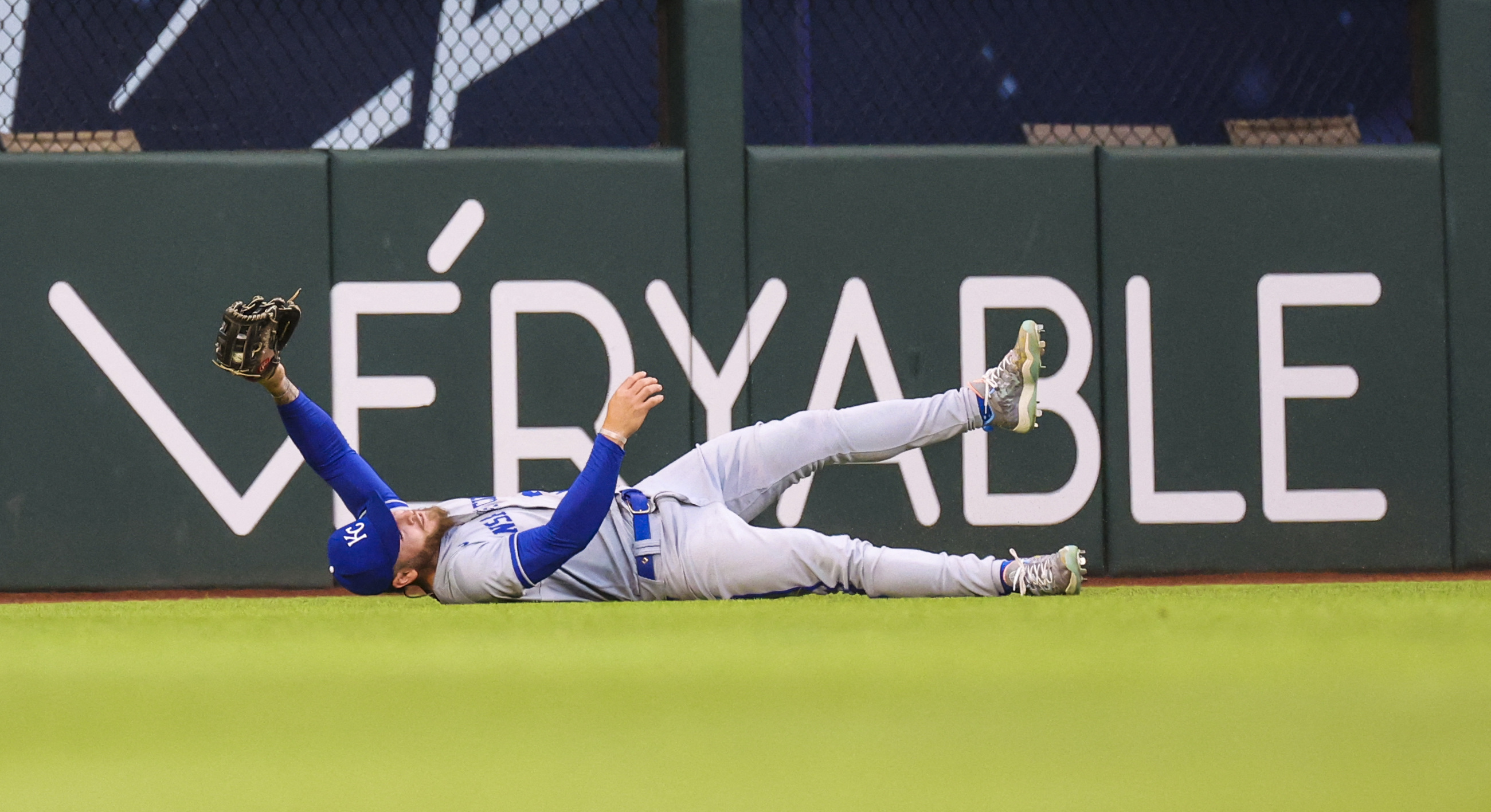 Walk-Off Bunt Gives Brewers Victory Over Royals In 11 Innings Walk-Off Bunt Gives Brewers Victory Over Royals In 11 Innings